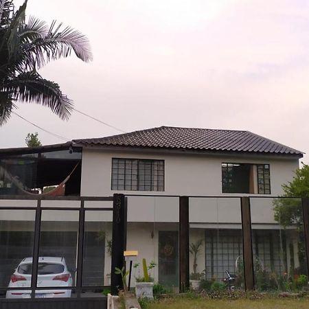 Casa Klos - Quartos Amplos Curitiba Buitenkant foto